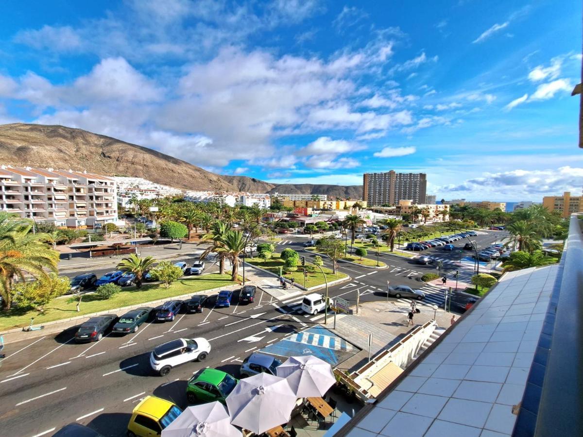 Newly Reformed 2 Bedroom Apartment In The Center Of Los Cristianos 로스크리스티아노스 외부 사진