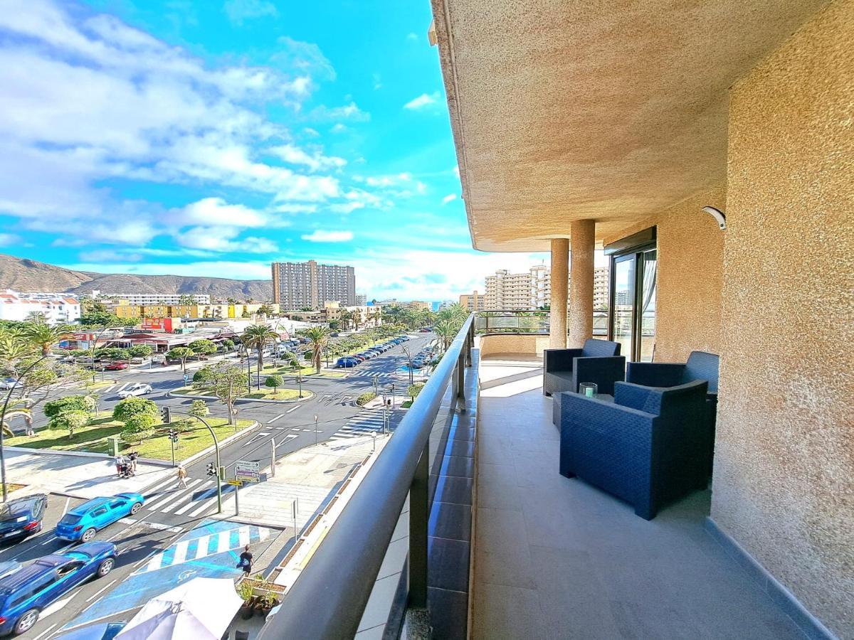 Newly Reformed 2 Bedroom Apartment In The Center Of Los Cristianos 로스크리스티아노스 외부 사진