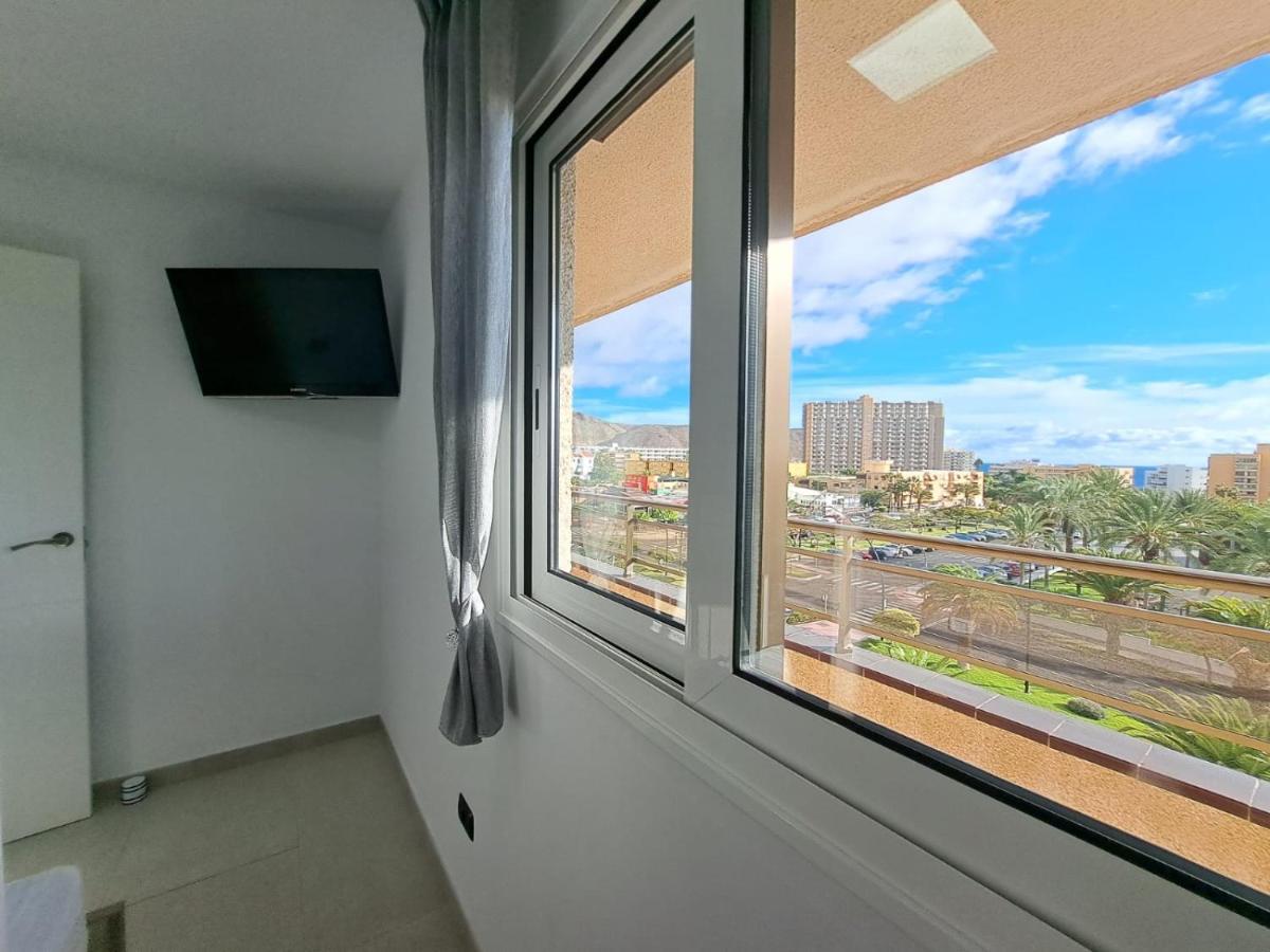 Newly Reformed 2 Bedroom Apartment In The Center Of Los Cristianos 로스크리스티아노스 외부 사진