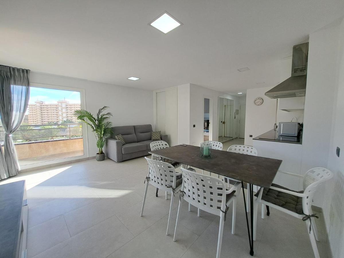 Newly Reformed 2 Bedroom Apartment In The Center Of Los Cristianos 로스크리스티아노스 외부 사진