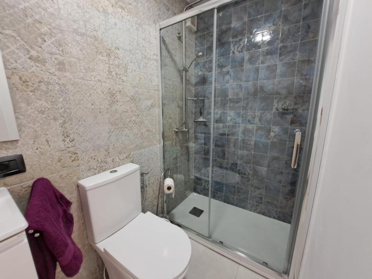 Newly Reformed 2 Bedroom Apartment In The Center Of Los Cristianos 로스크리스티아노스 외부 사진