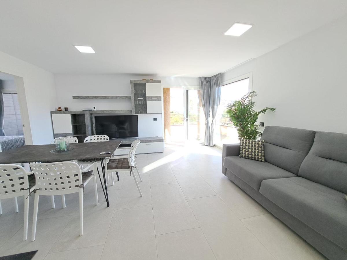 Newly Reformed 2 Bedroom Apartment In The Center Of Los Cristianos 로스크리스티아노스 외부 사진
